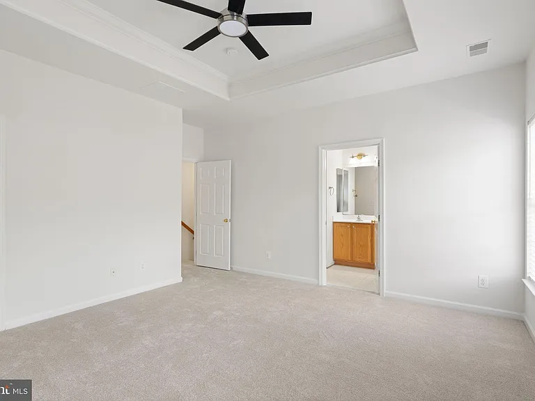 2225 Potomac Club Pkwy — Photo 16