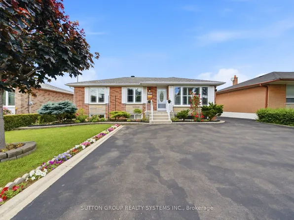 2870 Weston Rd, Toronto, ON M9M 2S3