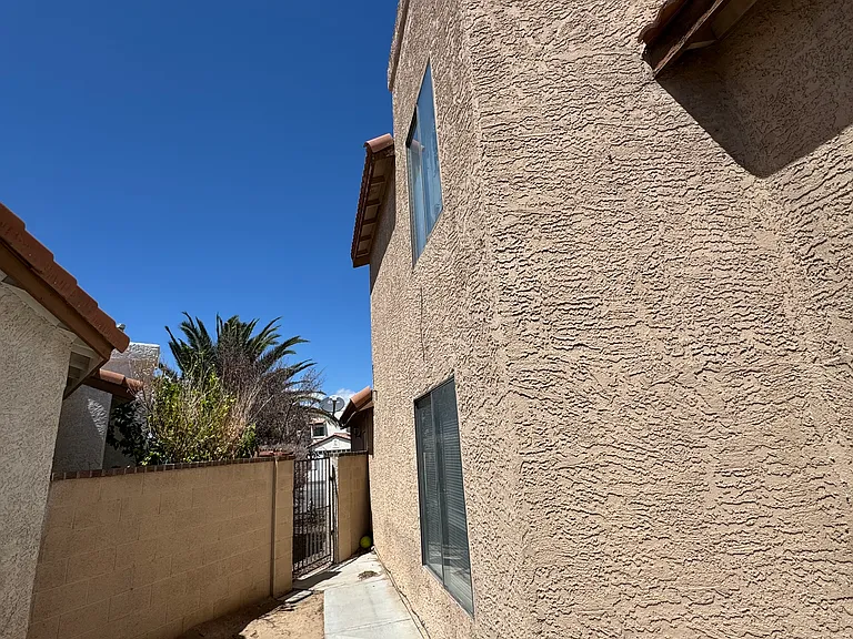 6665 Gatehouse Ln — Photo 19