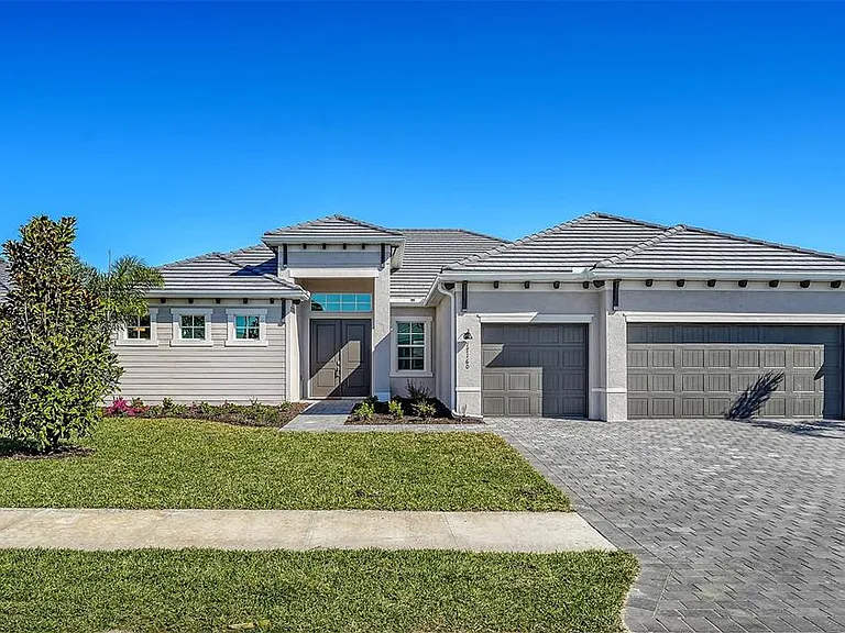 17160 Albatross Rd — Photo 2