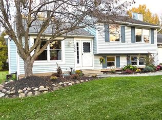 3356 Evergreen Cir, Walworth, NY 14568