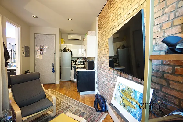 Rented by Rennit Inc. | media 4