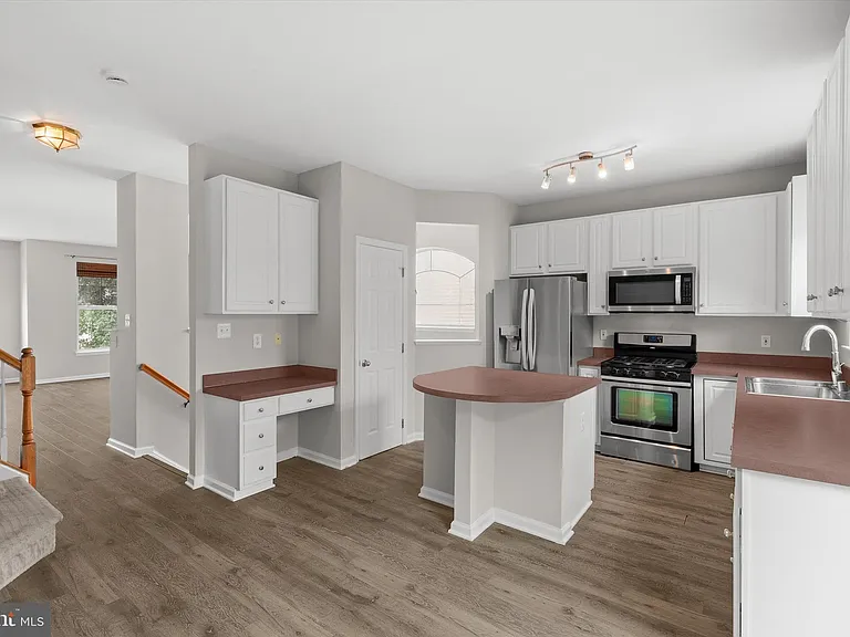 13412 Burrough Farm Dr — Photo 16