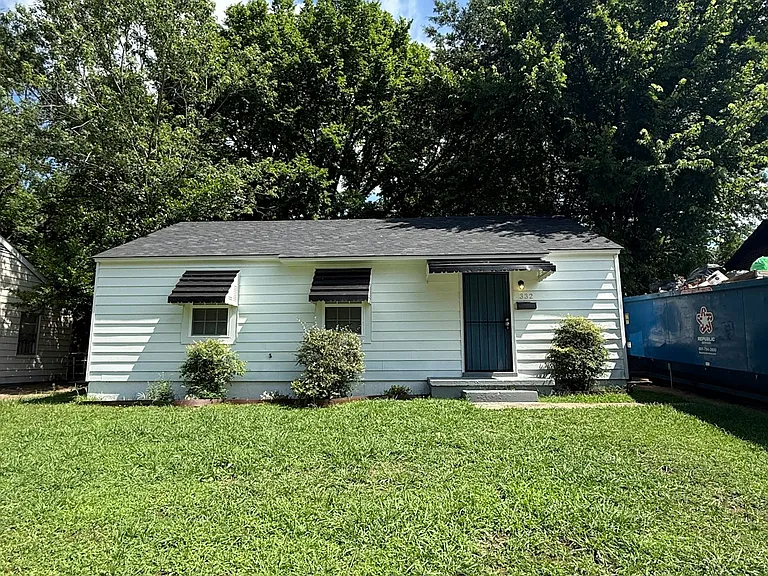 332 Flynn Rd — Photo 1