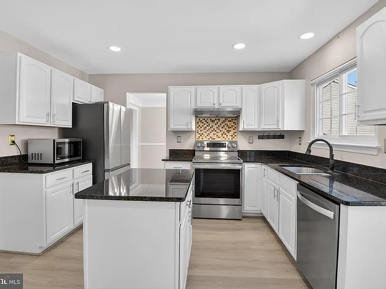 4315 Castletower Ct — Photo 8