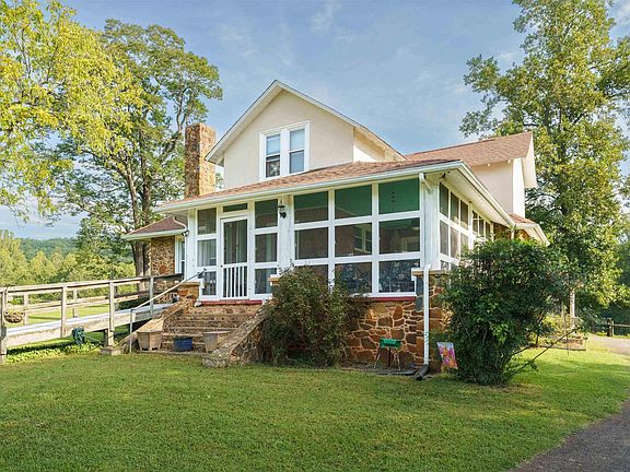 5th image of 3103 Red Hill Rd
