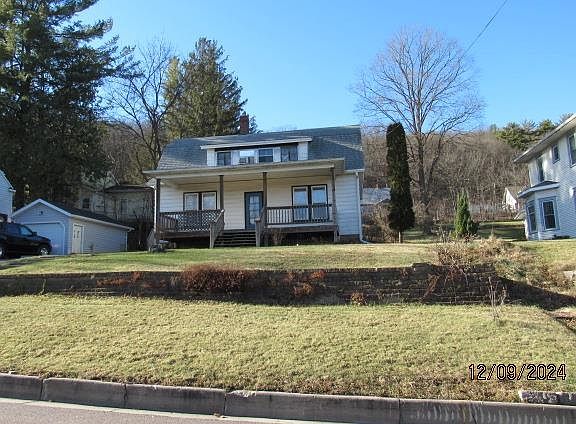 4th image of 464 N Grove St
