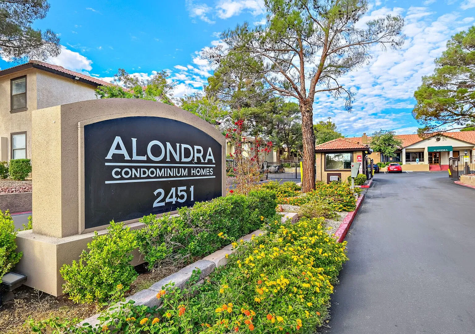 Gated 2-Bedroom Condo with Community Amenities — Photo 2