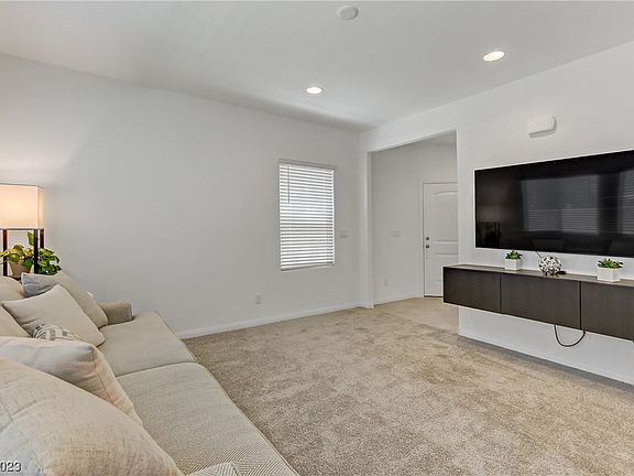 4th image of 1624 Mankato Ct