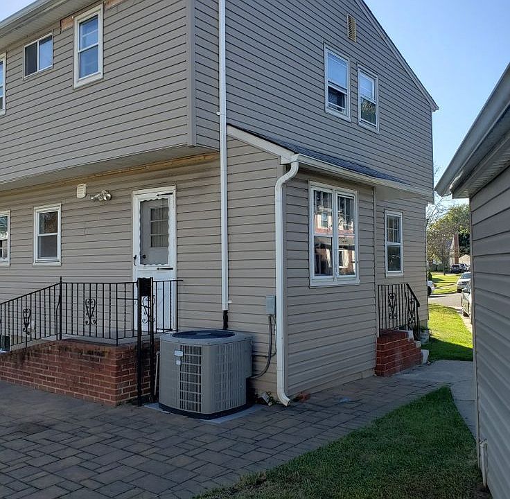 1st image of 3637 N Neva Ave #2