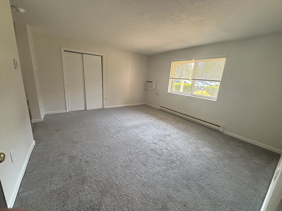 Unit 2 - Living room