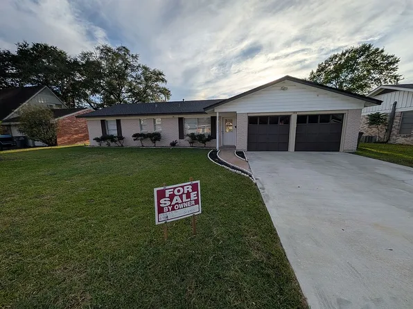 103 Royal Dr, Victoria, TX 77901
