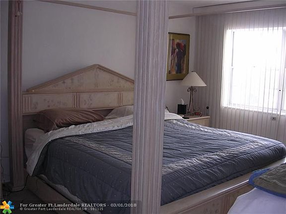4th image of 3050 NE 16th Ave APT 205