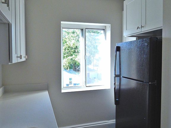 4th image of 28 Wollaston Ave #12A