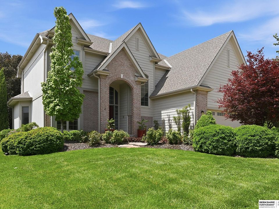 1st image of 4410 N 139th St