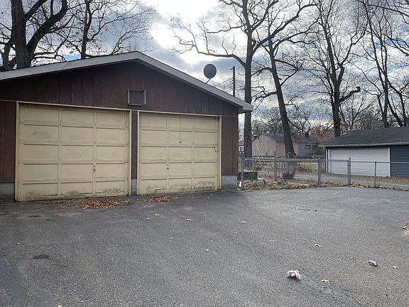 3rd image of 400 S Liberty St