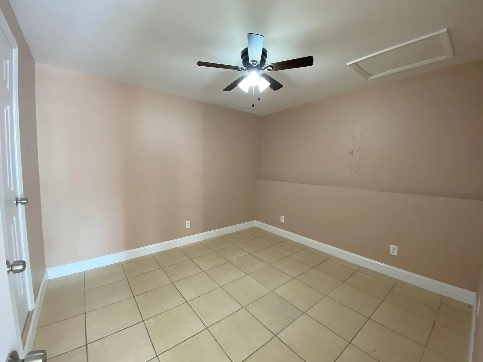 3 bed, 2.0 bath, 1943 sqft, $2,800 — Photo 4