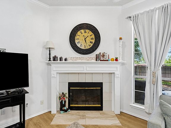 5th image of 433 Sherwood Ct