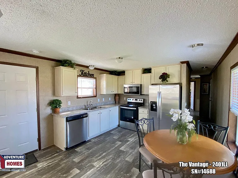 277 Lakeside Dr #12 — Photo 5