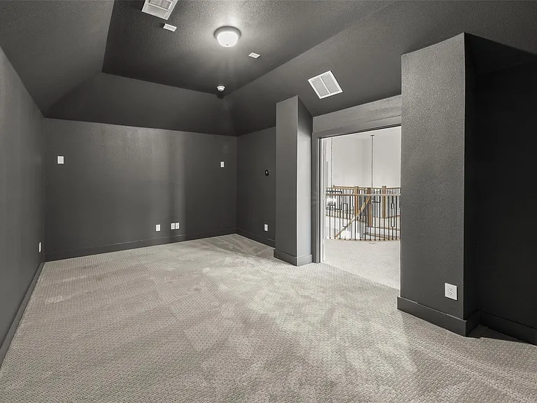 1320 Villanova Ln — Photo 24