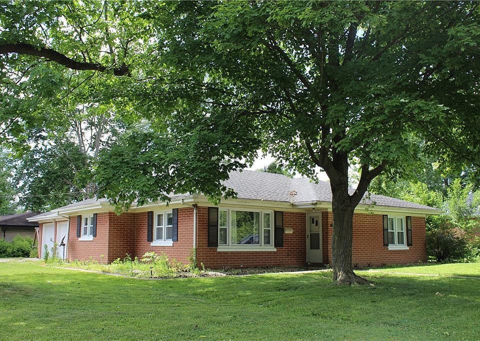 1st image of 11 Orchard Dr