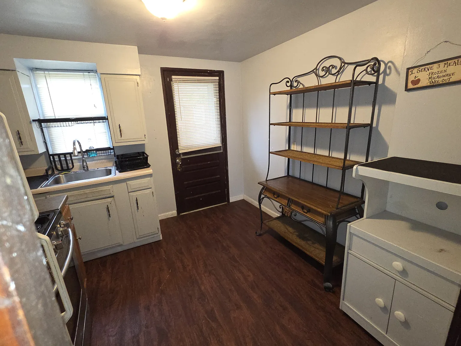 6901 Grand Ave — Photo 2