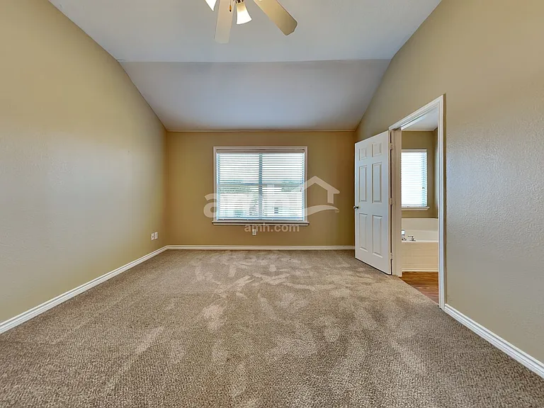 8923 Wild Rose Ln — Photo 10
