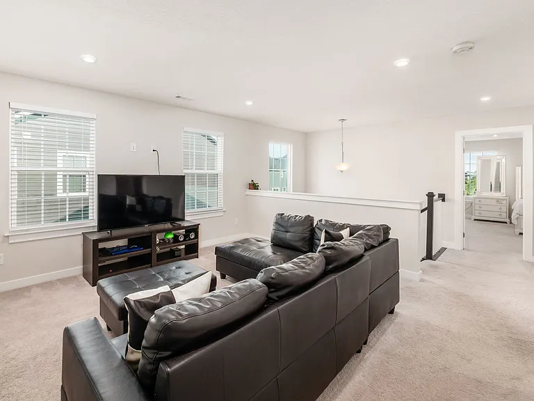 589 Melick Dr #1 — Photo 35