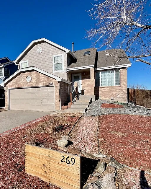 3 bed, 2165 sqft, $3,300 — Photo 2