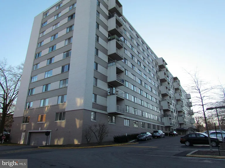4977 Battery Ln #203 — Photo 33