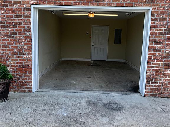 4th image of 224 E Carolyn Ave #B