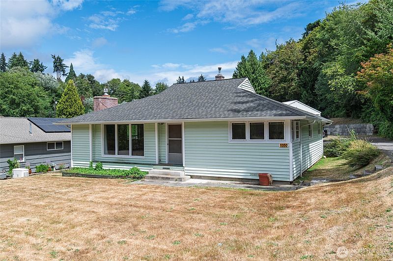 2nd image of 1350 Corbet Drive NW