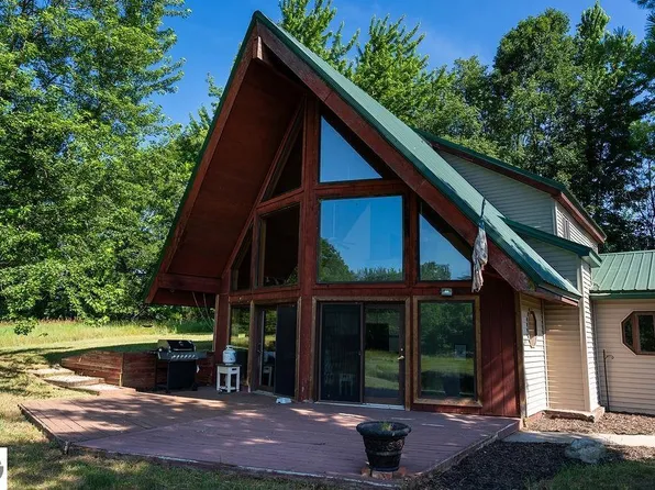 6696 S Nottawa Rd, Mount Pleasant, MI 48858