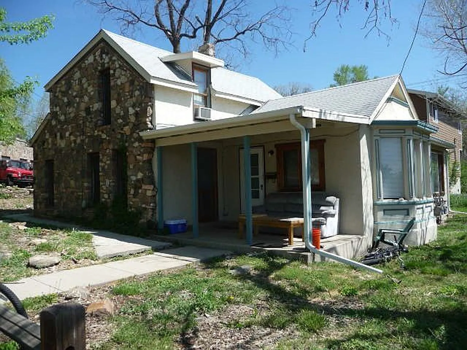 Water, Sewer, Trash & Laundry Included! Stand-Alone 2br Across From Colorado School Of Mines — Photo 2