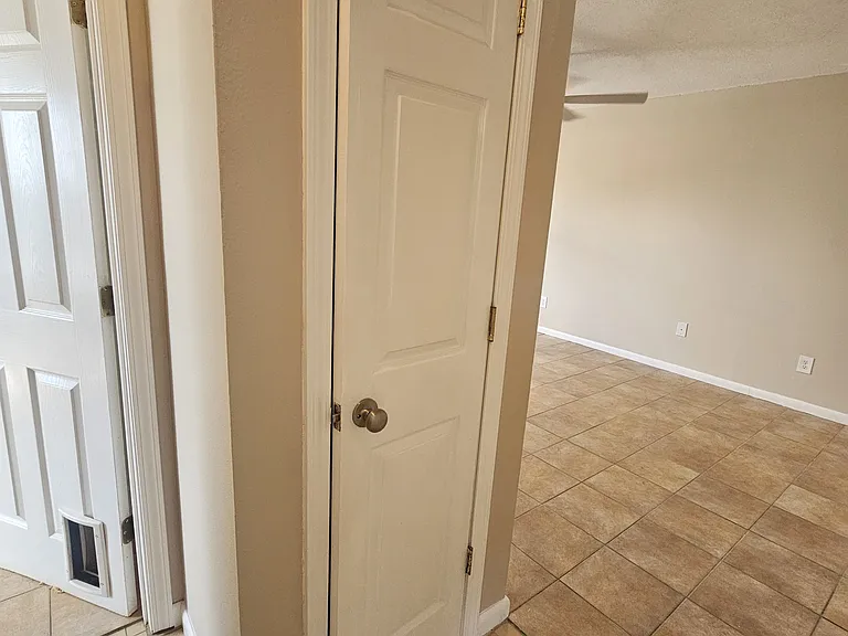 1275 Redwood Ln #B — Photo 17