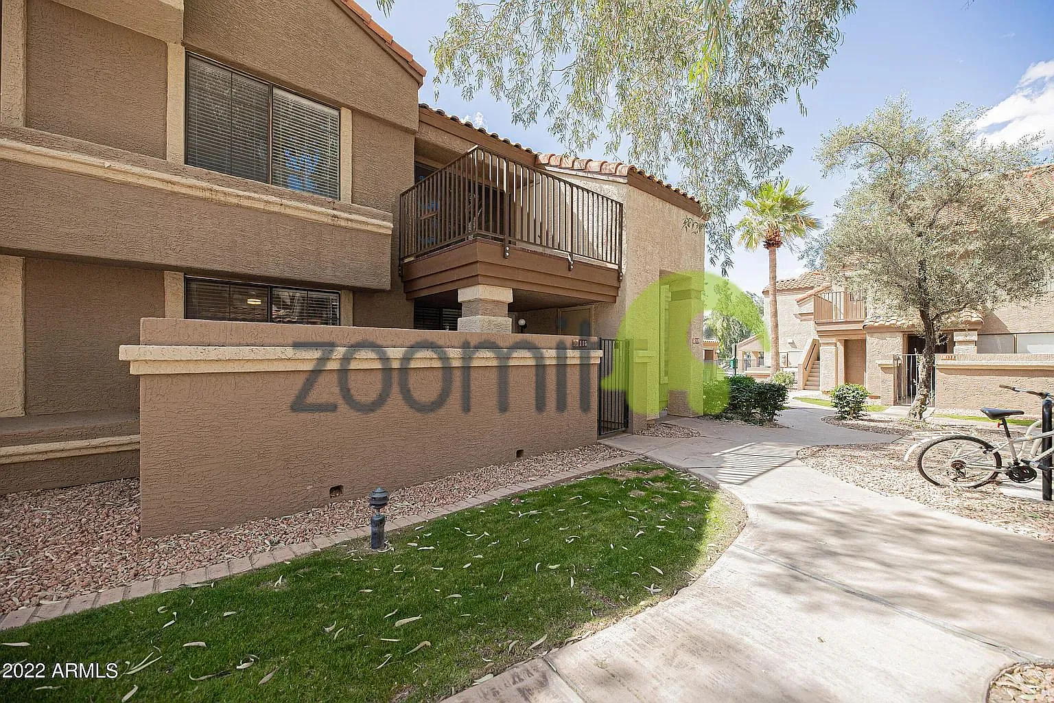 1905 E University Dr — Photo 2