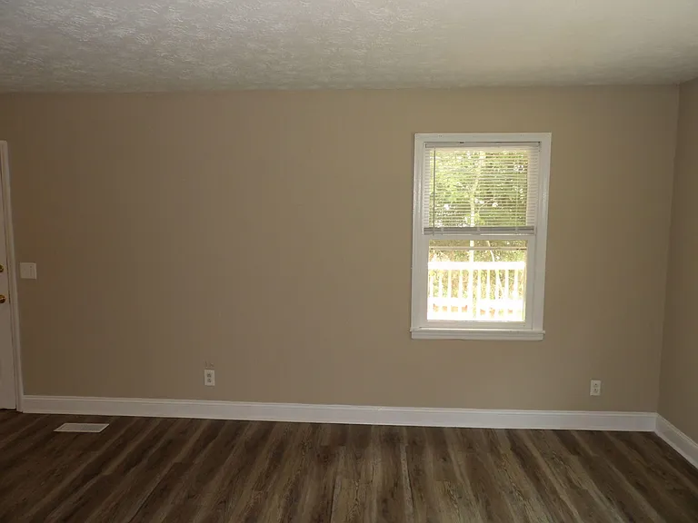 139 Lawrence St — Photo 9