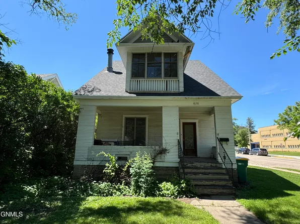 828 N 5th St, Bismarck, ND 58501