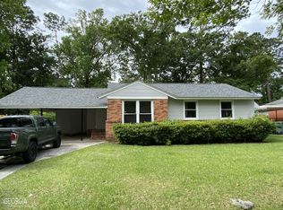 2343 Camelia Ct, Savannah, GA 31404