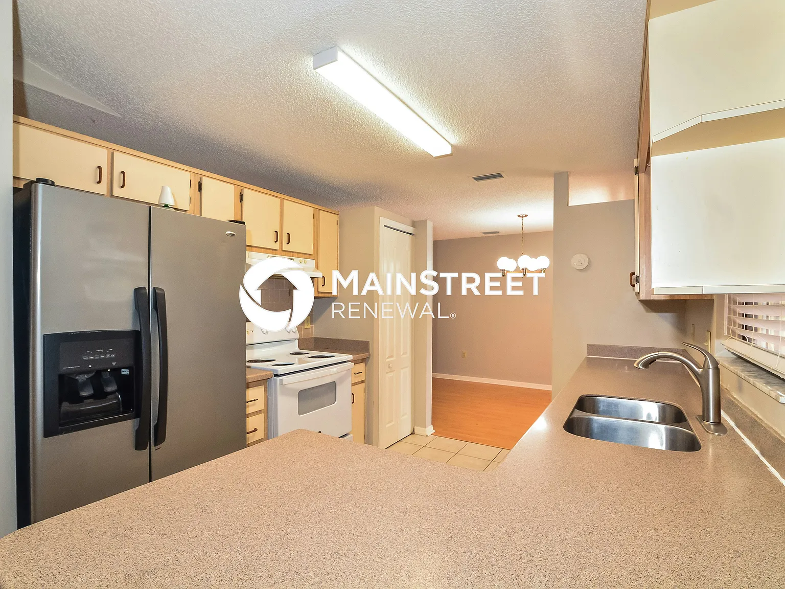4755 Robert St — Photo 4