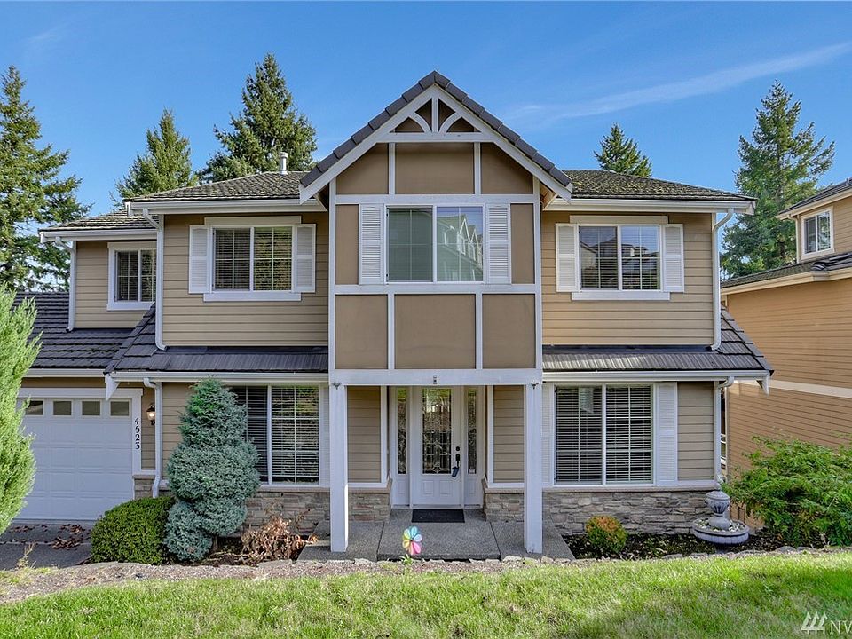 1st image of 4523 Country Club Dr NE