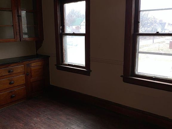 5th image of 7803 Cornelia Ave #2
