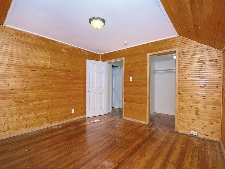 960 Pine Ave NW — Photo 20