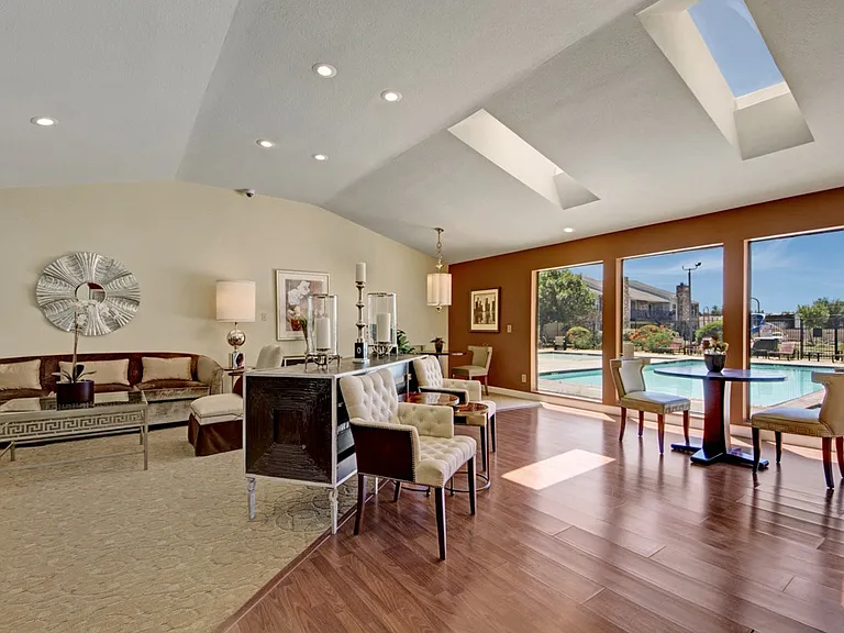 Cypress Pointe — Photo 10