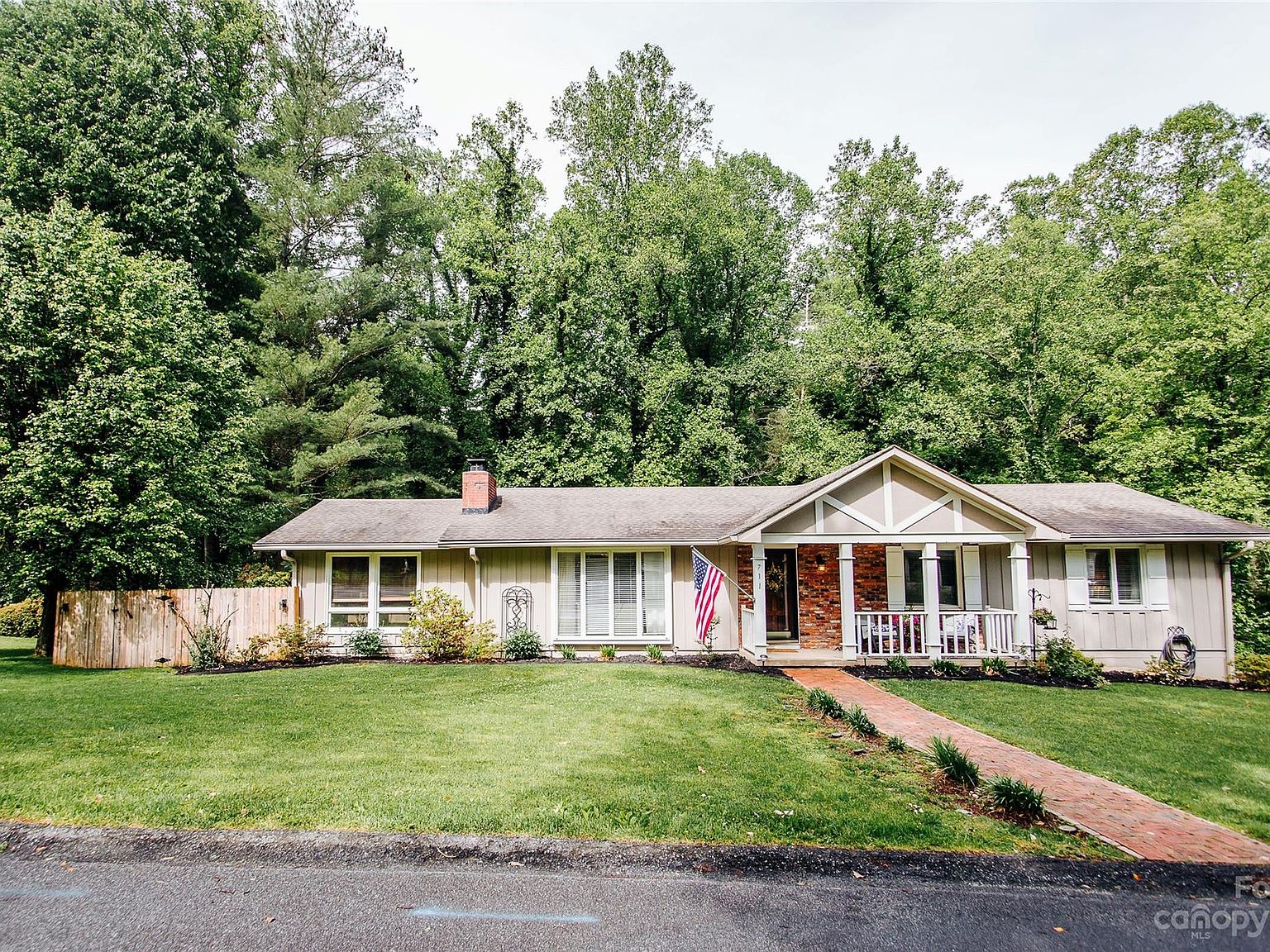 711 Oak Terrace Ln, Hendersonville, NC 28791 Zillow