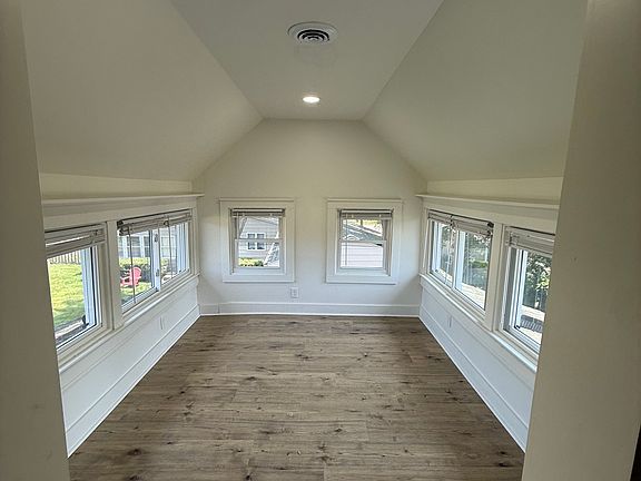 5th image of 216 Ferman St #2