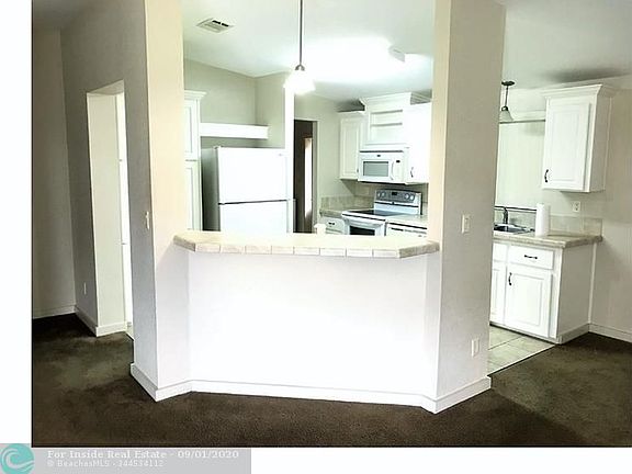 3rd image of 5500 SW 32nd Ter