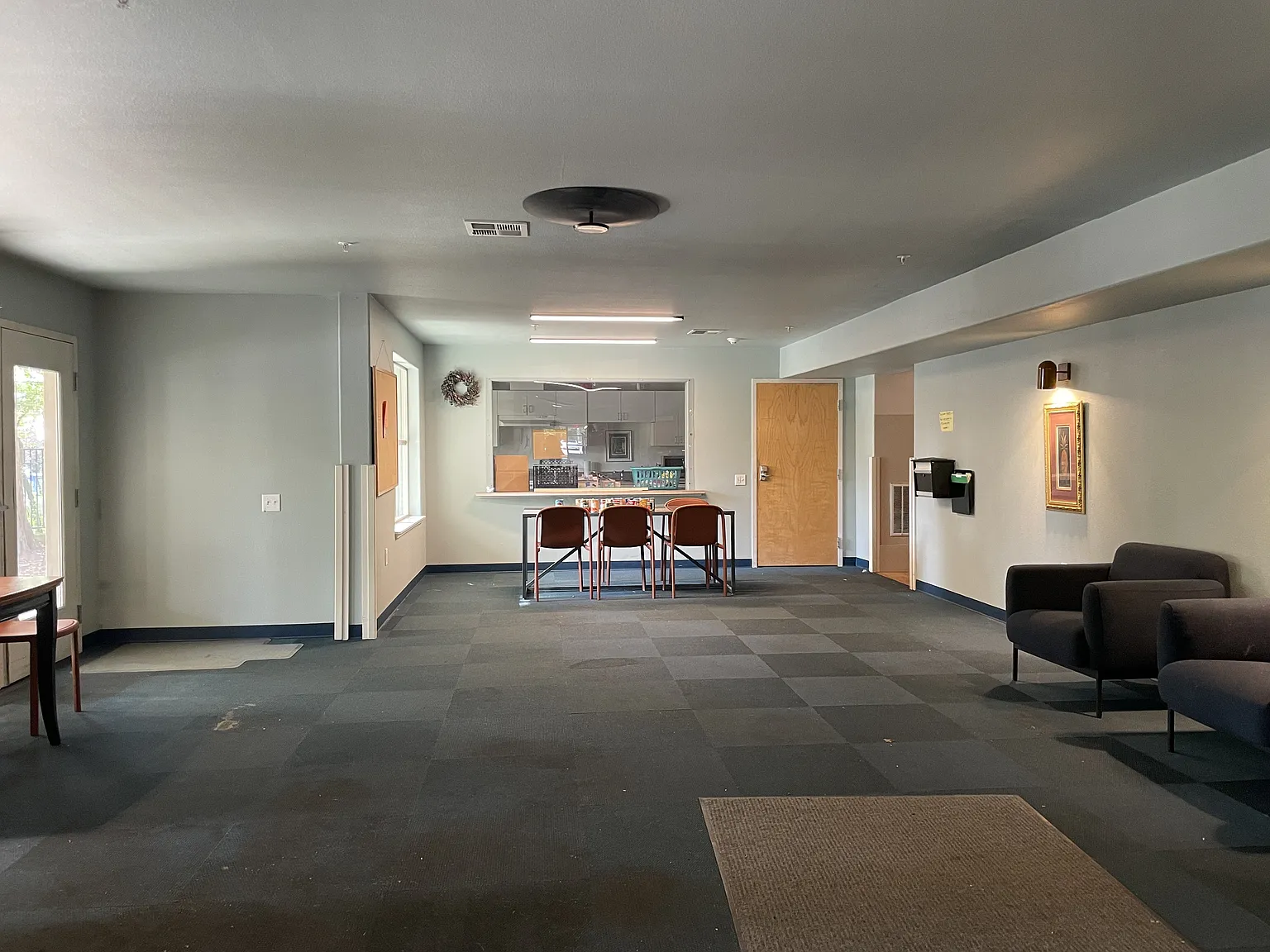 Pine Point Apartments — Photo 4