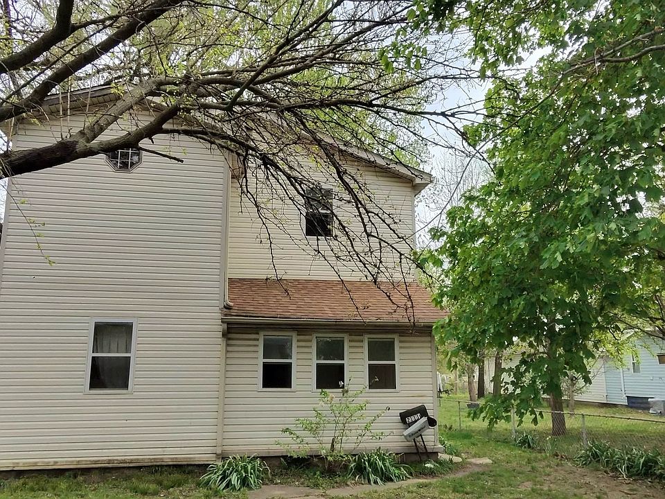1st image of 2111 N 22nd St