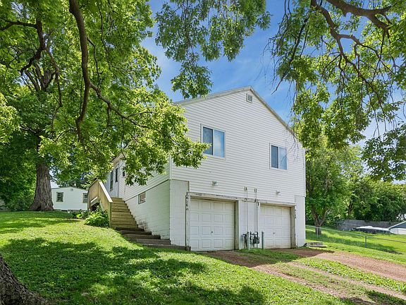 3rd image of 4365 Warren Ave